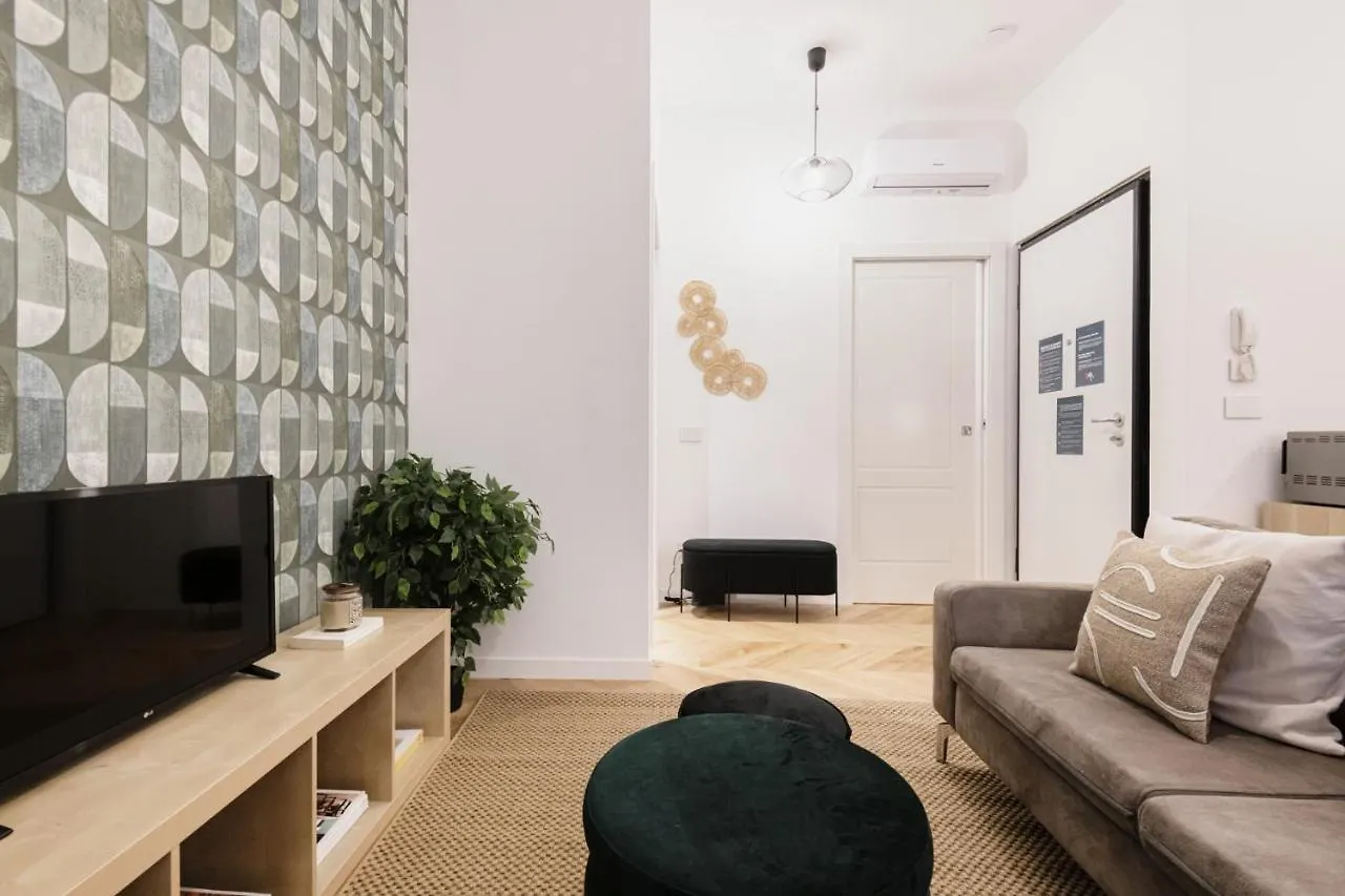 Easylife - Oasi Di Stile A 10Min Dal Duomo Apartment Milan 0*,  Italy